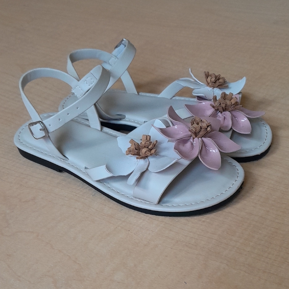ZARA  SANDALS WITH patent Floral Detail Size 11.5